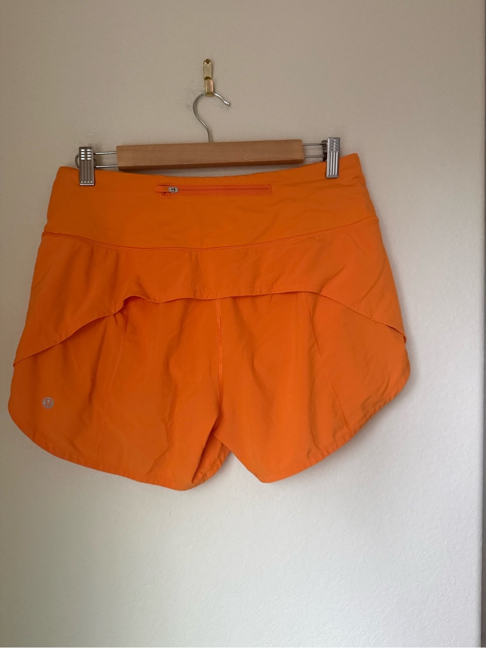 Lululemon Speed Up High-Rise Lined Short 4" Orange Size 8